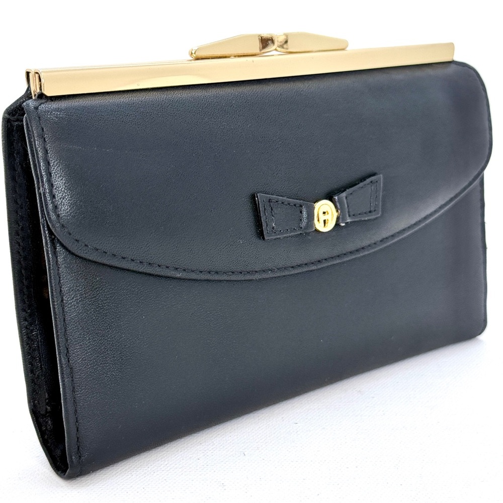 Etienne Aigner Vintage Black Leather Frame Wallet Clutch Gold Kisslock EUC